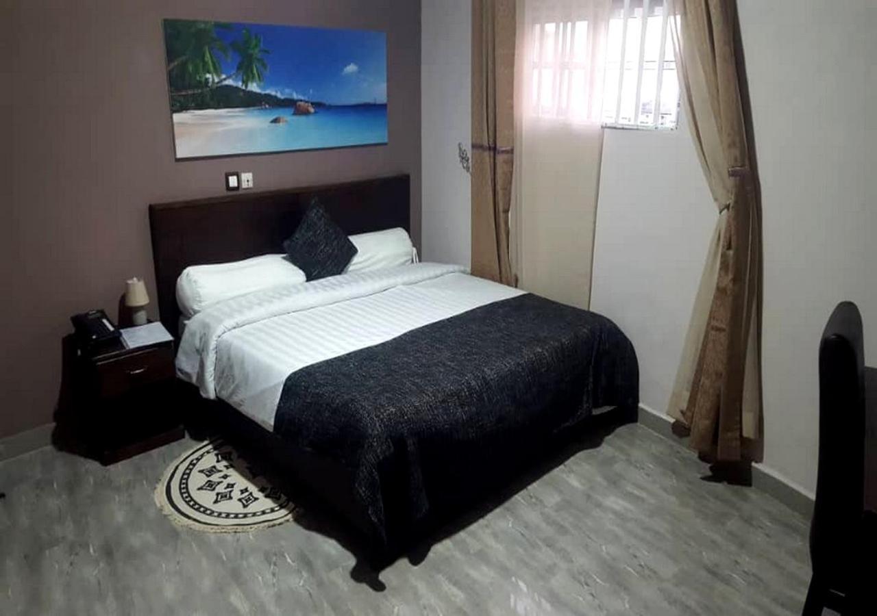 Benin City Center Hotel Котону Экстерьер фото