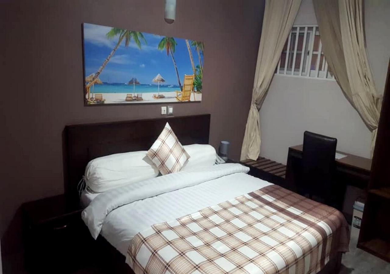 Benin City Center Hotel Котону Экстерьер фото